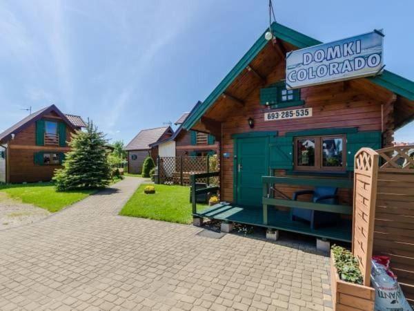 Apartamentowe Domki Drewniane Colorado Vila Karwia Exterior foto
